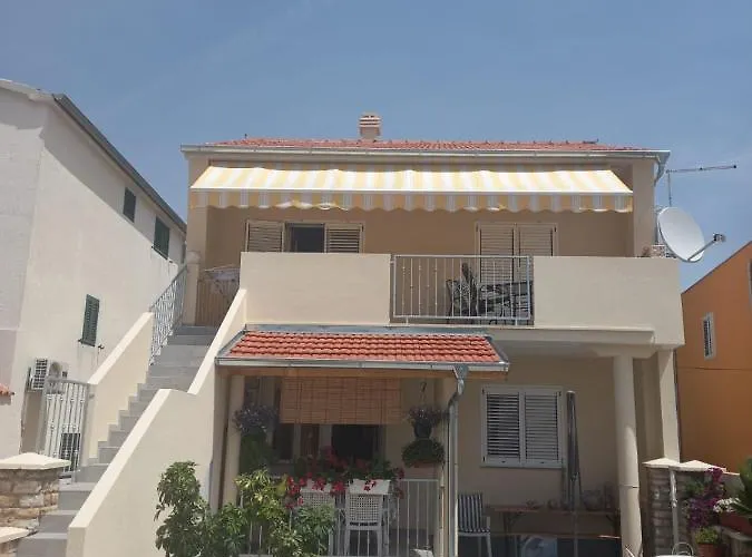 Apartment Rebeka Jezera